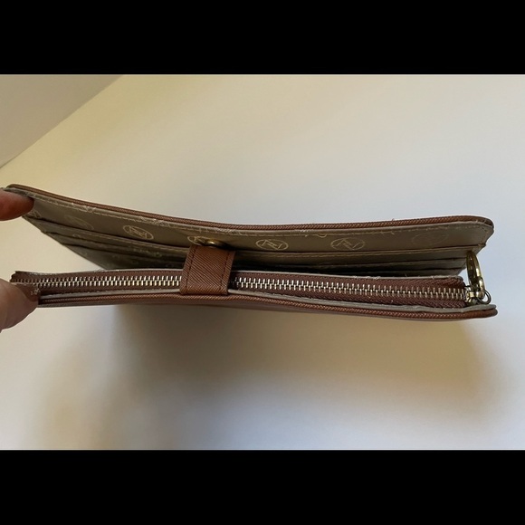 Adrienne Vittadini brown wristlet wallet, inside/out zip pockets, card pockets. - Picture 6 of 7